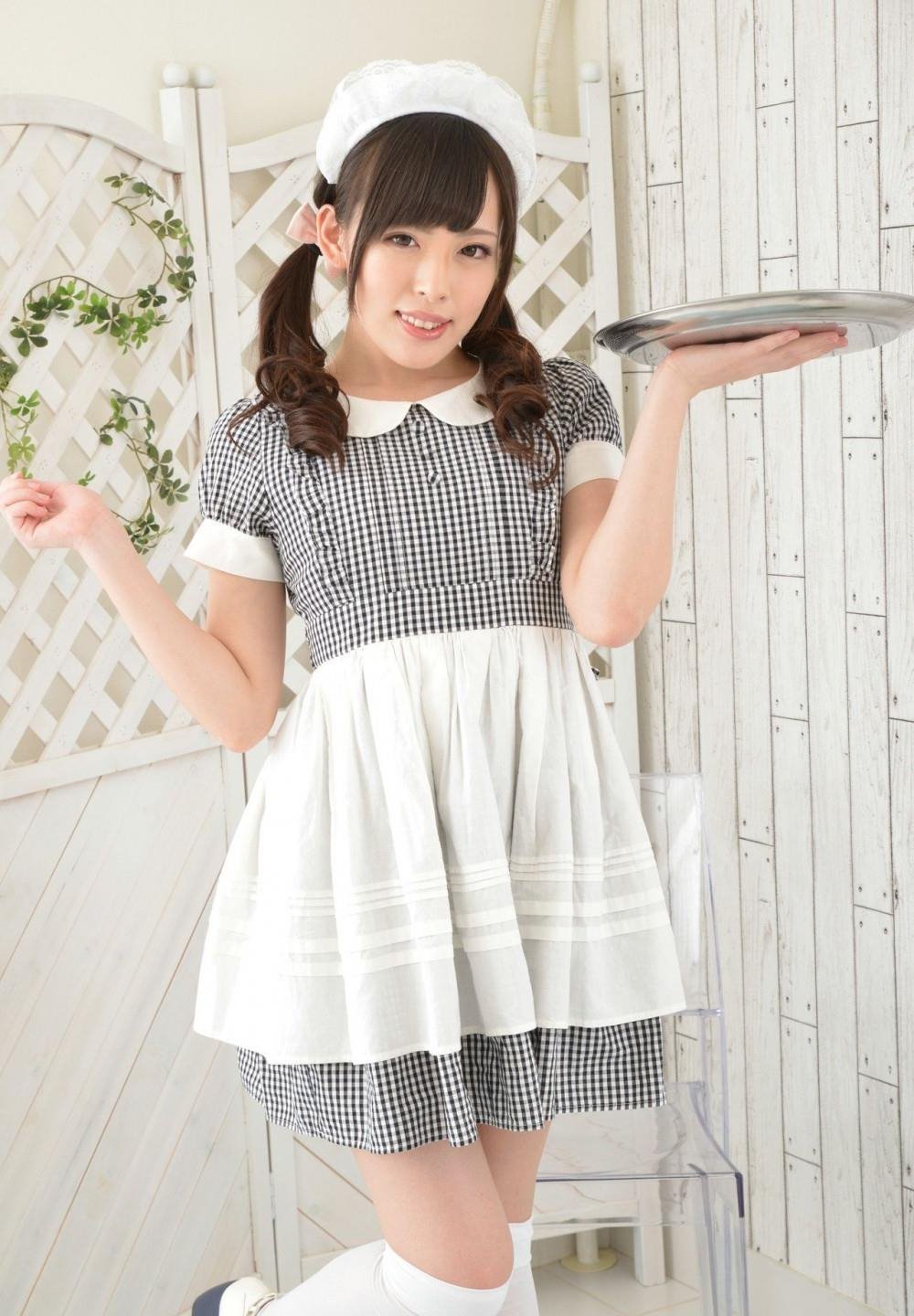 �� ��BT����