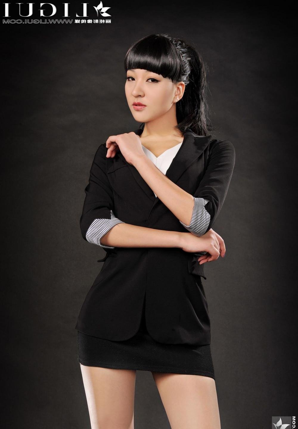 ��C������BT����