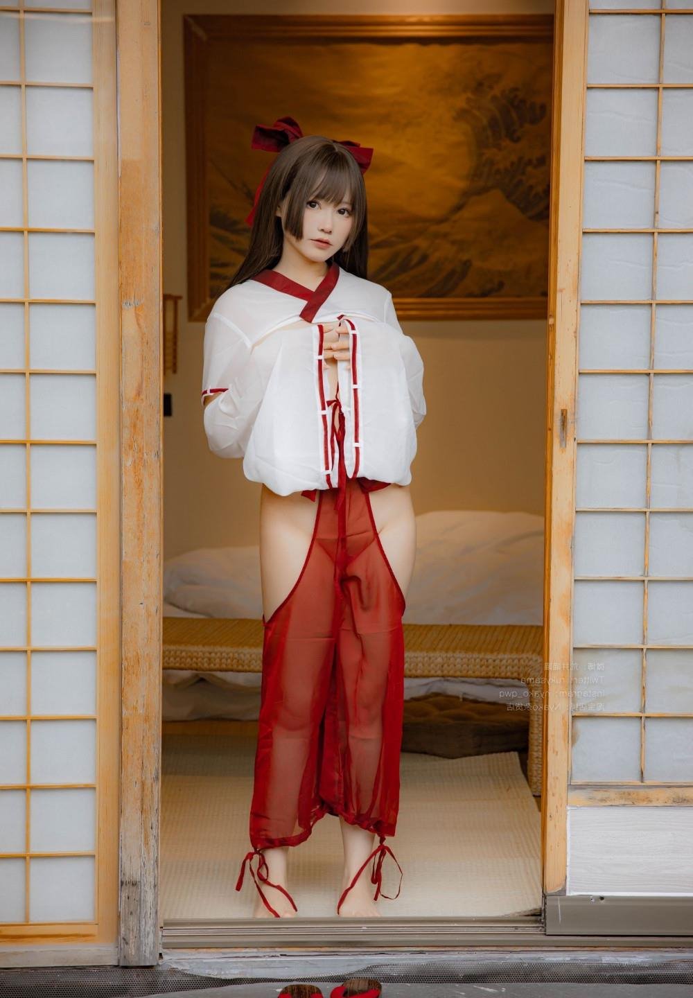 �װ׵�ӰBT����