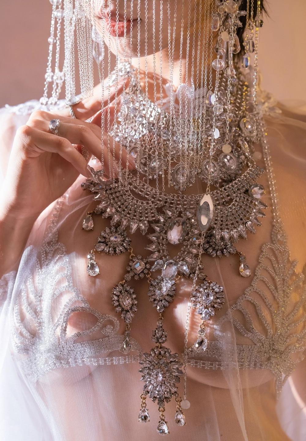 �崿ѧ���ڽ��ұ�C�д���BT����