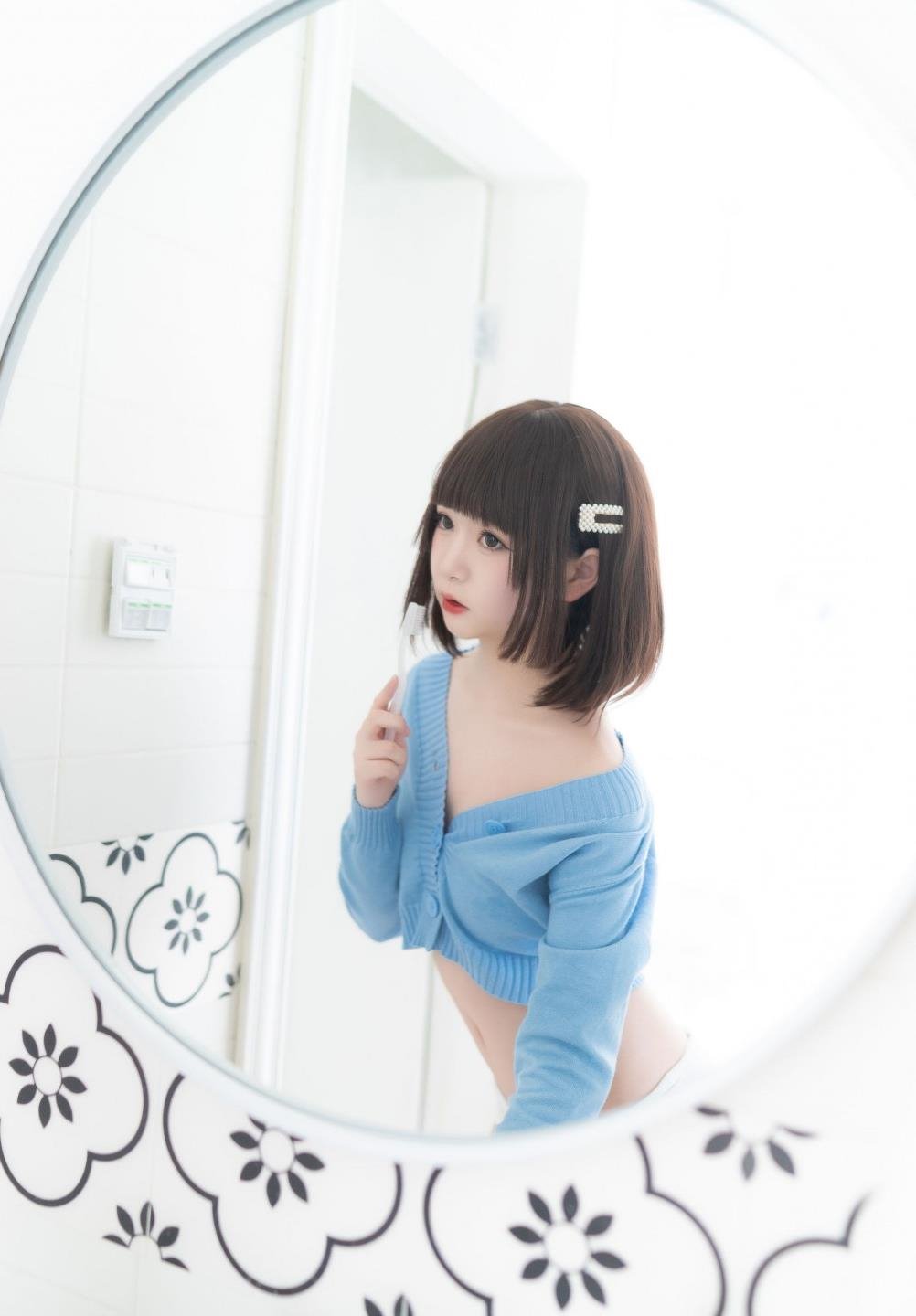 999�����BT����